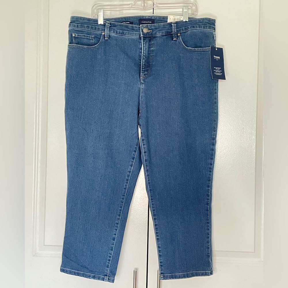 NWT Charter Club Women’s Tummy Control Blue Denim Bristol Capri Jeans Size 18